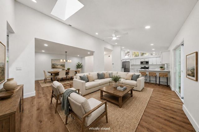 2104 DOEFIELD COURT, Valrico, FL 33596