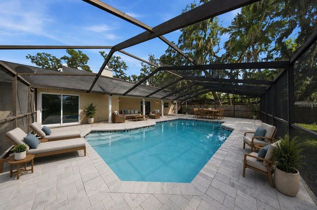 2104 DOEFIELD COURT, Valrico, FL 33596