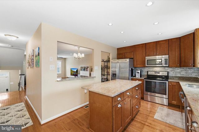 13961 WATER POND CT, Centreville, VA 20121