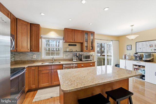 13961 WATER POND CT, Centreville, VA 20121