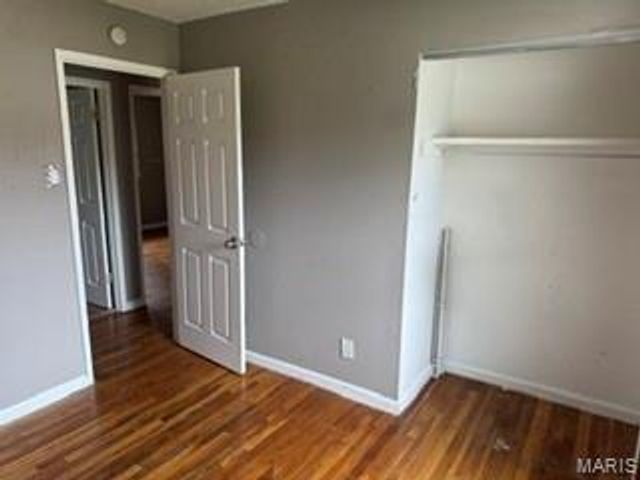 11632 Las Ladera Drive, Florissant, MO 63033