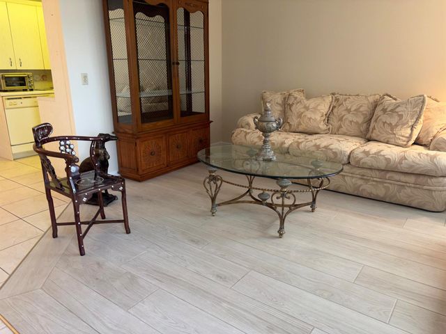 4049 Cornwall C 4049 C, Boca Raton, FL 33434