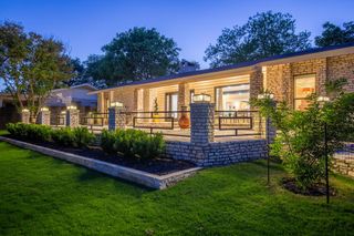 122 West Lane, Kerrville, TX 78028