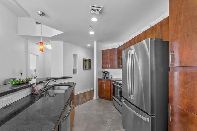 300 S Australian Avenue 1605, West Palm Beach, FL 33401