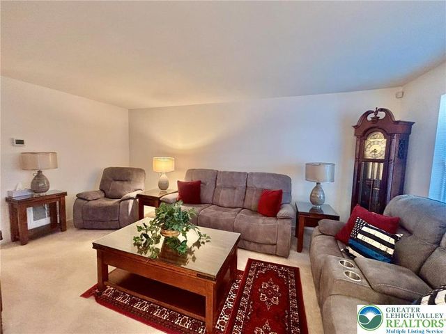 1530 Hawthorn Drive, Easton, PA 18040