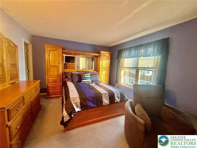 1530 Hawthorn Drive, Easton, PA 18040