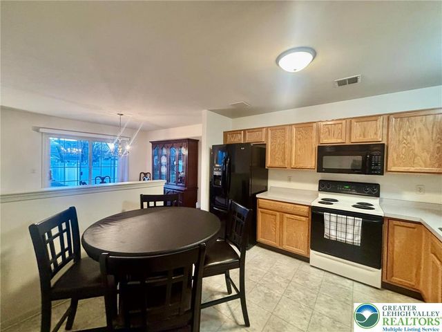 1530 Hawthorn Drive, Easton, PA 18040