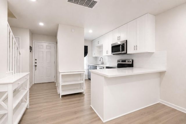 3814 Southway DR, Austin, TX 78704