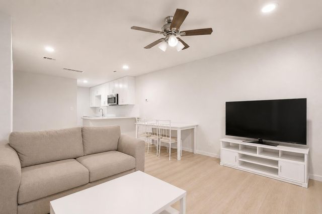 3814 Southway DR, Austin, TX 78704