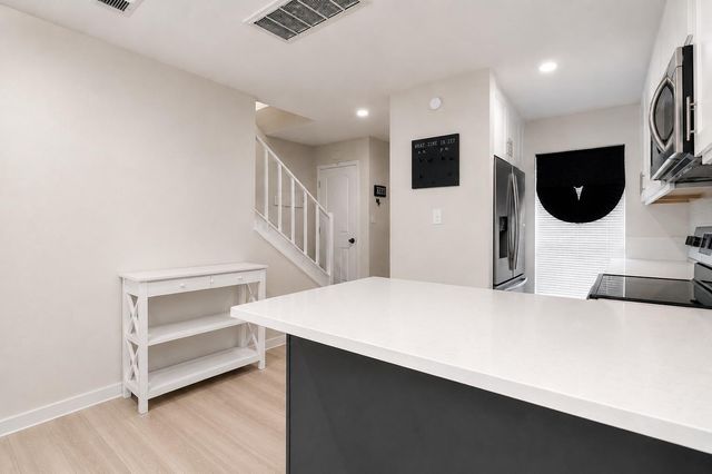 3814 Southway DR, Austin, TX 78704