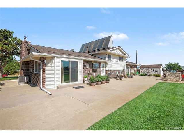 1014 Nepal St, Aurora, CO 80018