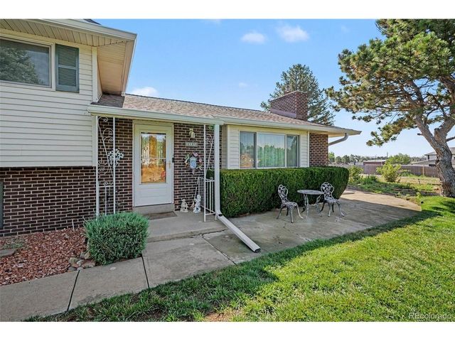 1014 Nepal St, Aurora, CO 80018
