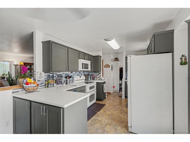 1014 Nepal St, Aurora, CO 80018