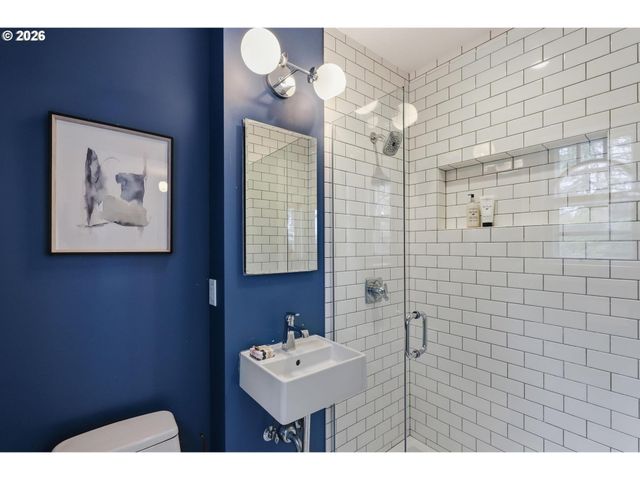 4307 Se OAK St, Portland, OR 97215