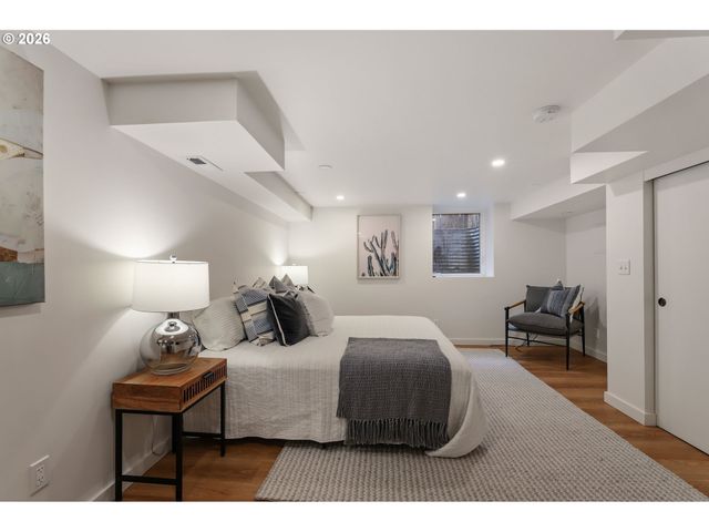 4307 Se OAK St, Portland, OR 97215