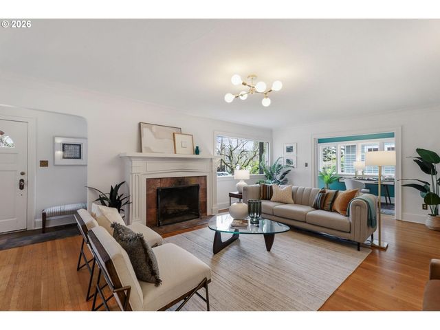 4307 Se OAK St, Portland, OR 97215