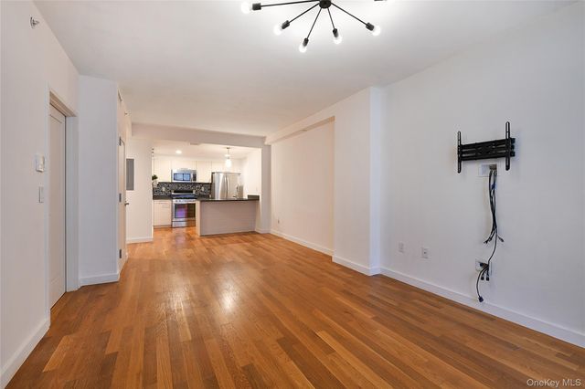 10620 70th Avenue 2D, Forest Hills, NY 11375