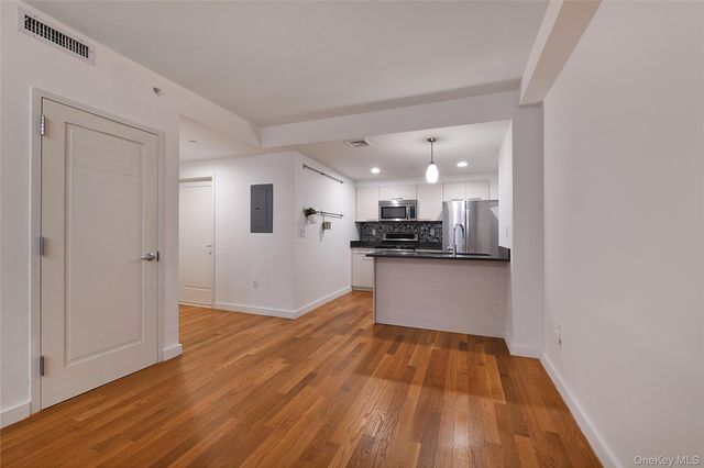 10620 70th Avenue 2D, Forest Hills, NY 11375