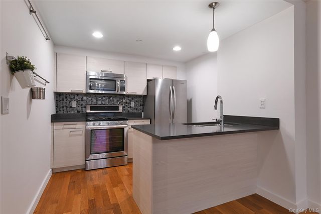 10620 70th Avenue 2D, Forest Hills, NY 11375