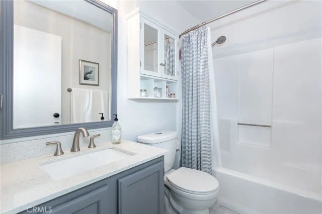 20126 Runnymede Street 22, Winnetka, CA 91306