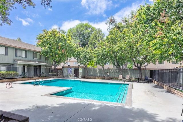 20126 Runnymede Street 22, Winnetka, CA 91306
