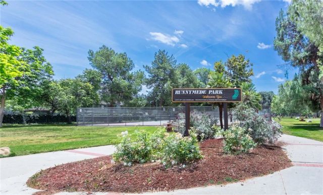 20126 Runnymede Street 22, Winnetka, CA 91306
