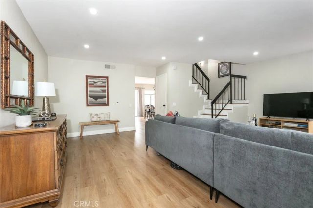 20126 Runnymede Street 22, Winnetka, CA 91306