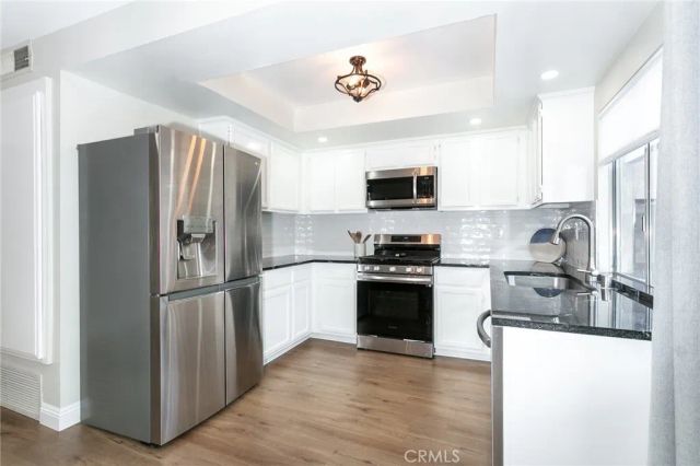 20126 Runnymede Street 22, Winnetka, CA 91306