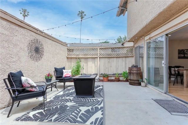 20126 Runnymede Street 22, Winnetka, CA 91306