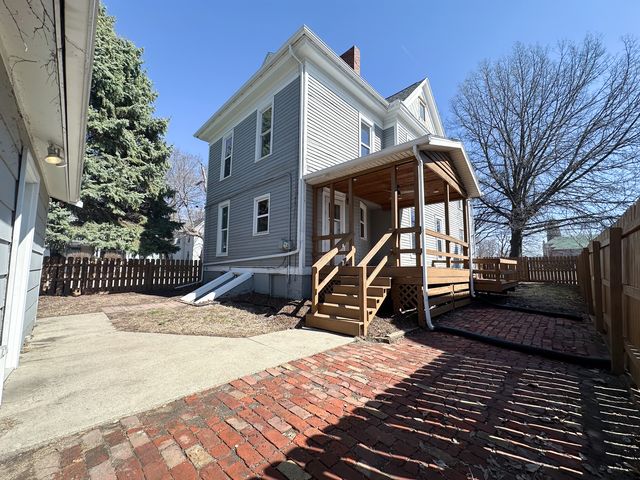 712 N Roosevelt Street, Bloomington, IL 61701