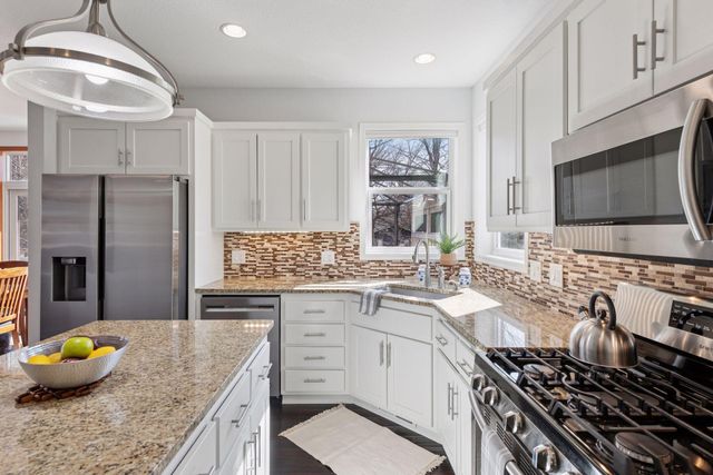 2536 N Saunders Lake Drive, Minnetrista, MN 55364