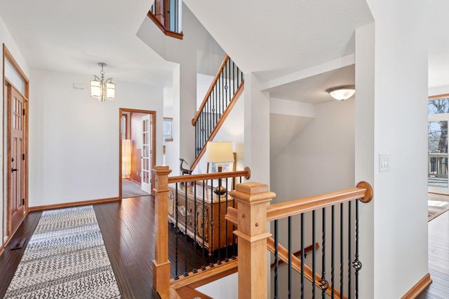 2536 N Saunders Lake Drive, Minnetrista, MN 55364