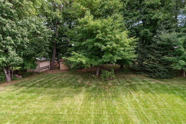 2536 N Saunders Lake Drive, Minnetrista, MN 55364
