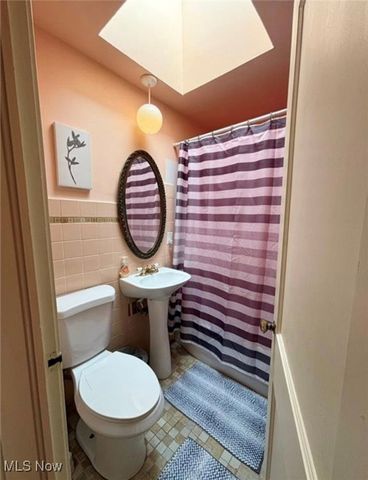 4043 Township, Highland Hills, OH 44122