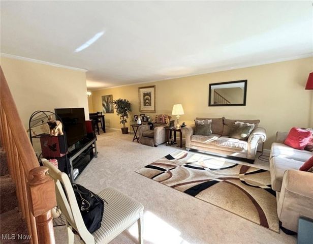 4043 Township, Highland Hills, OH 44122