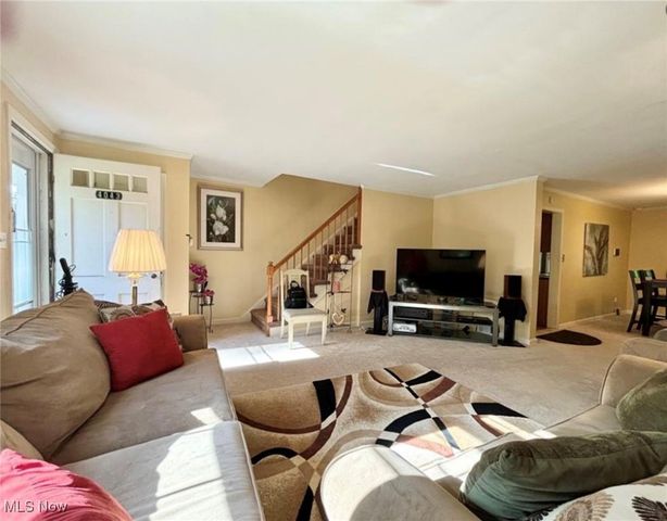 4043 Township, Highland Hills, OH 44122