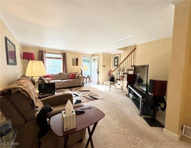 4043 Township, Highland Hills, OH 44122