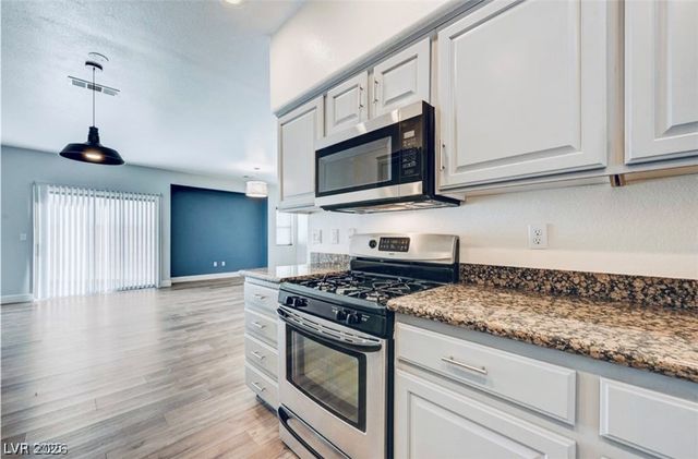 128 Tilbury Avenue, Las Vegas, NV 89123