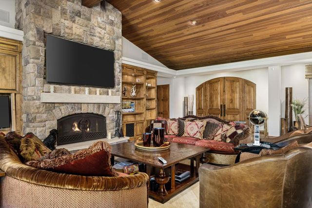 49841 Canyon View Drive, Palm Desert, CA 92260