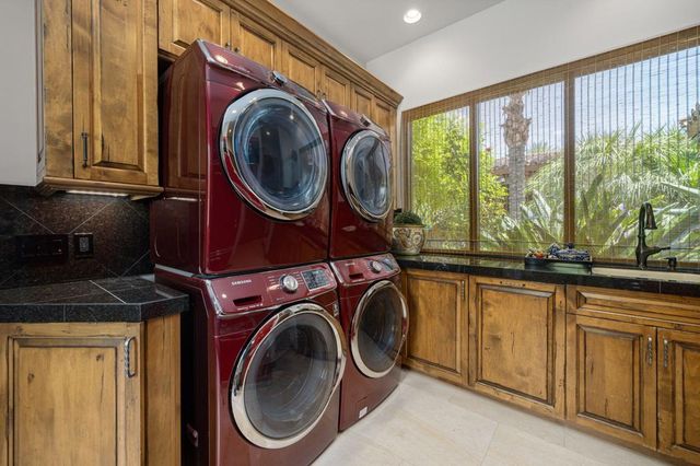 49841 Canyon View Drive, Palm Desert, CA 92260