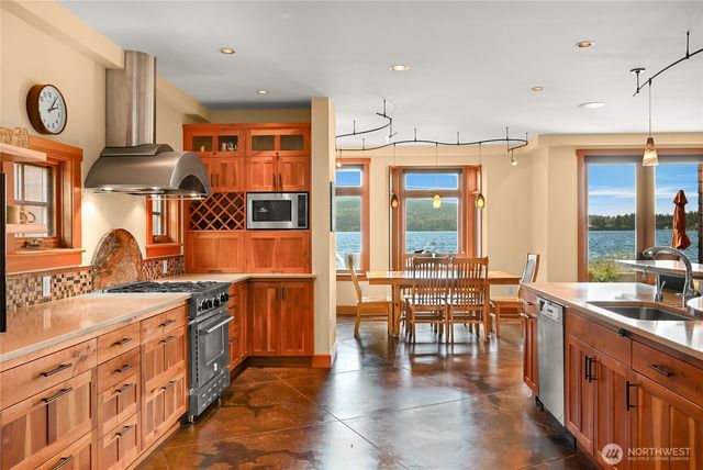 2593 Northshore Road, Bellingham, WA 98226