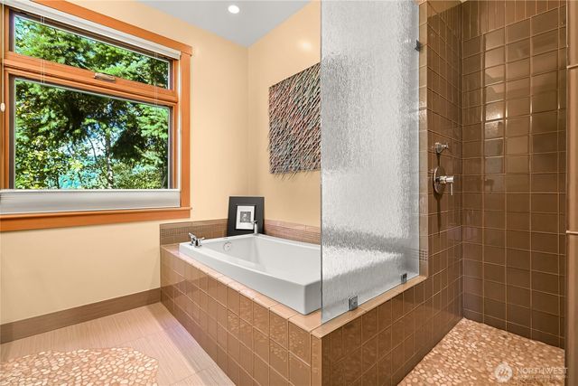 2593 Northshore Road, Bellingham, WA 98226