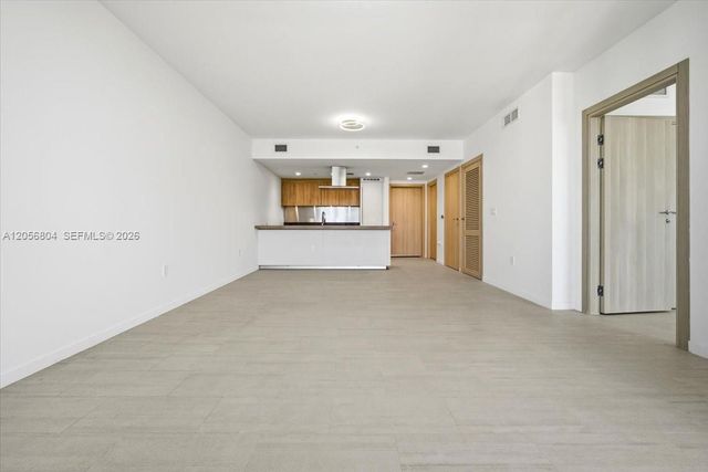 1000 Brickell Plaza 3211, Miami, FL 33131