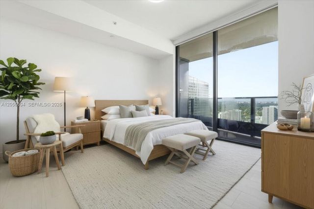 1000 Brickell Plaza 3211, Miami, FL 33131