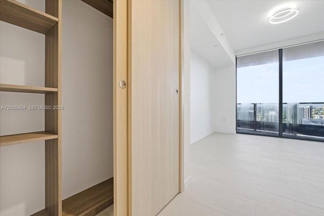 1000 Brickell Plaza 3211, Miami, FL 33131