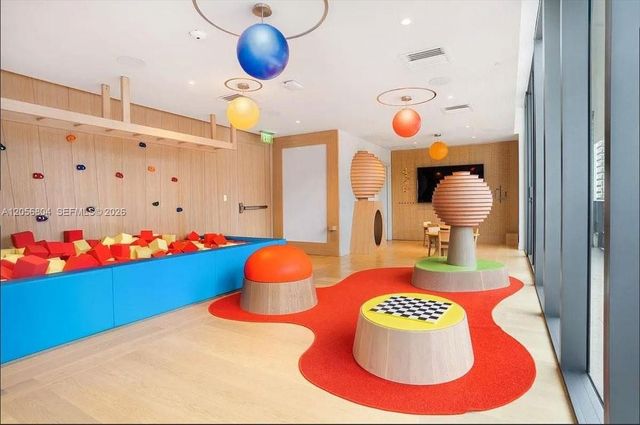 1000 Brickell Plaza 3211, Miami, FL 33131