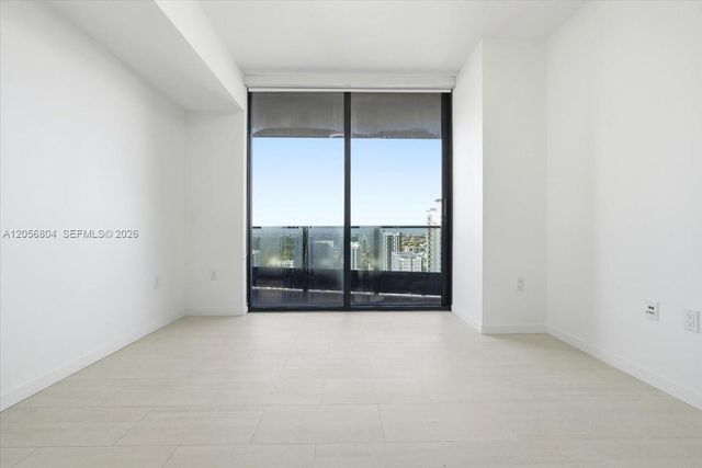 1000 Brickell Plaza 3211, Miami, FL 33131