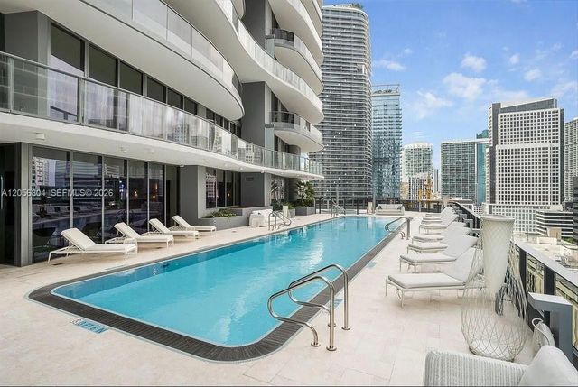 1000 Brickell Plaza 3211, Miami, FL 33131