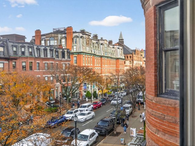 230 Newbury Street 21, Boston, MA 02116