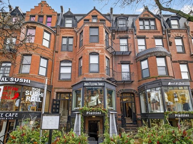 230 Newbury Street 21, Boston, MA 02116